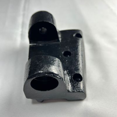 BASE SOPORTE DE ESPEJO EXTERNO IZQUIERDO